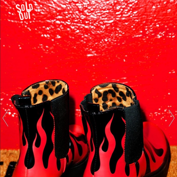 (SOLD) Fire Sign Boots - Picture 4 of 5